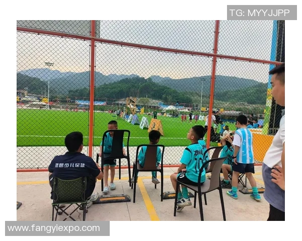 淄博足球明星赛事直播盛况空前球迷齐聚共享激情时刻