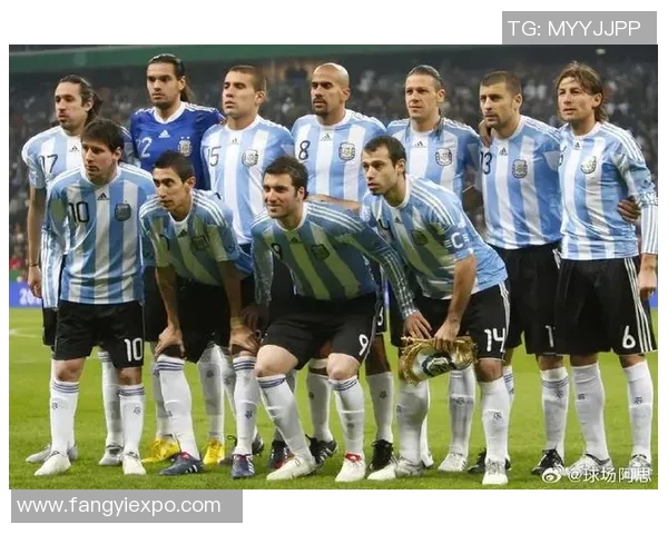 足球明星庆祝胜利的经典动作与背后故事揭秘