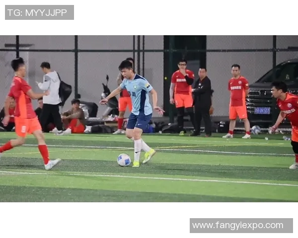 小宇追梦之旅与足球明星亲密接触的精彩瞬间视频分享