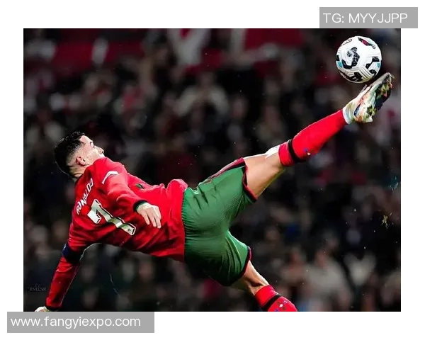 那些曾经贫穷却逆袭成足球明星的传奇故事与排名分析 那些曾经贫穷却逆袭成足球明星的传奇故事与排名分析